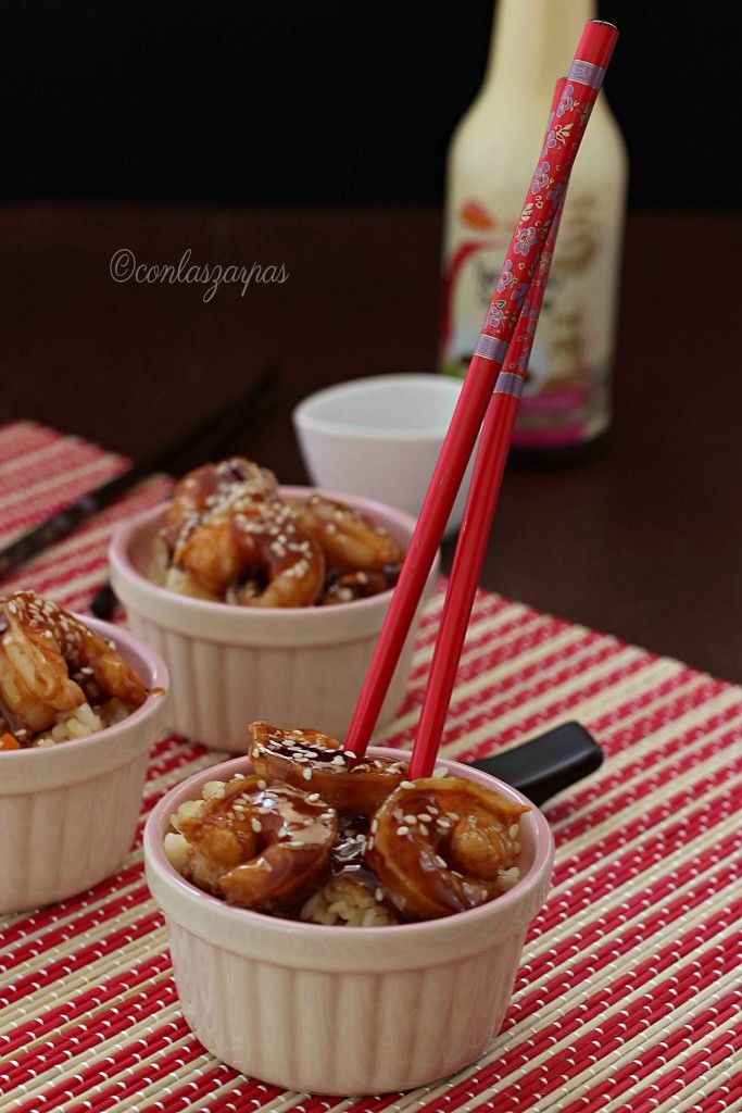 Langostinos teriyaki con arroz frito {by Paula, Con las Zarpas en la Masa}