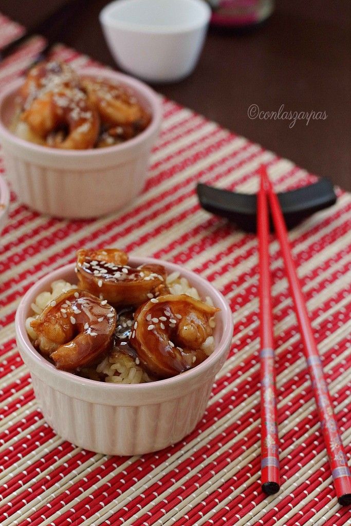 Langostinos teriyaki con arroz frito {by Paula, Con las Zarpas en la Masa}
