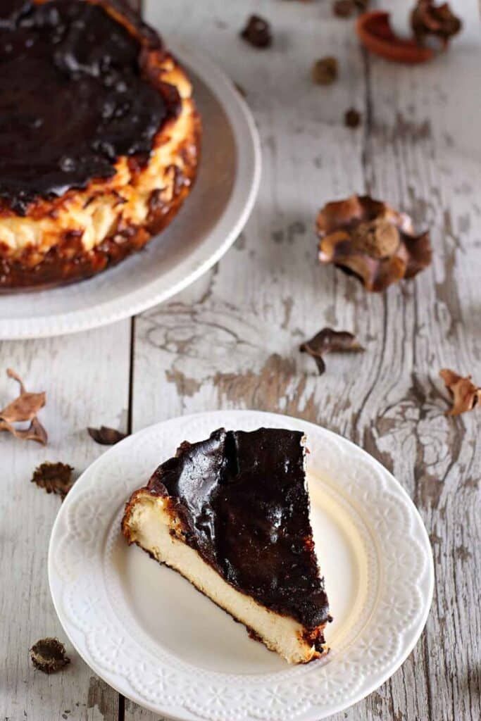 Tarta de queso de la Viña con queso viejo tostado